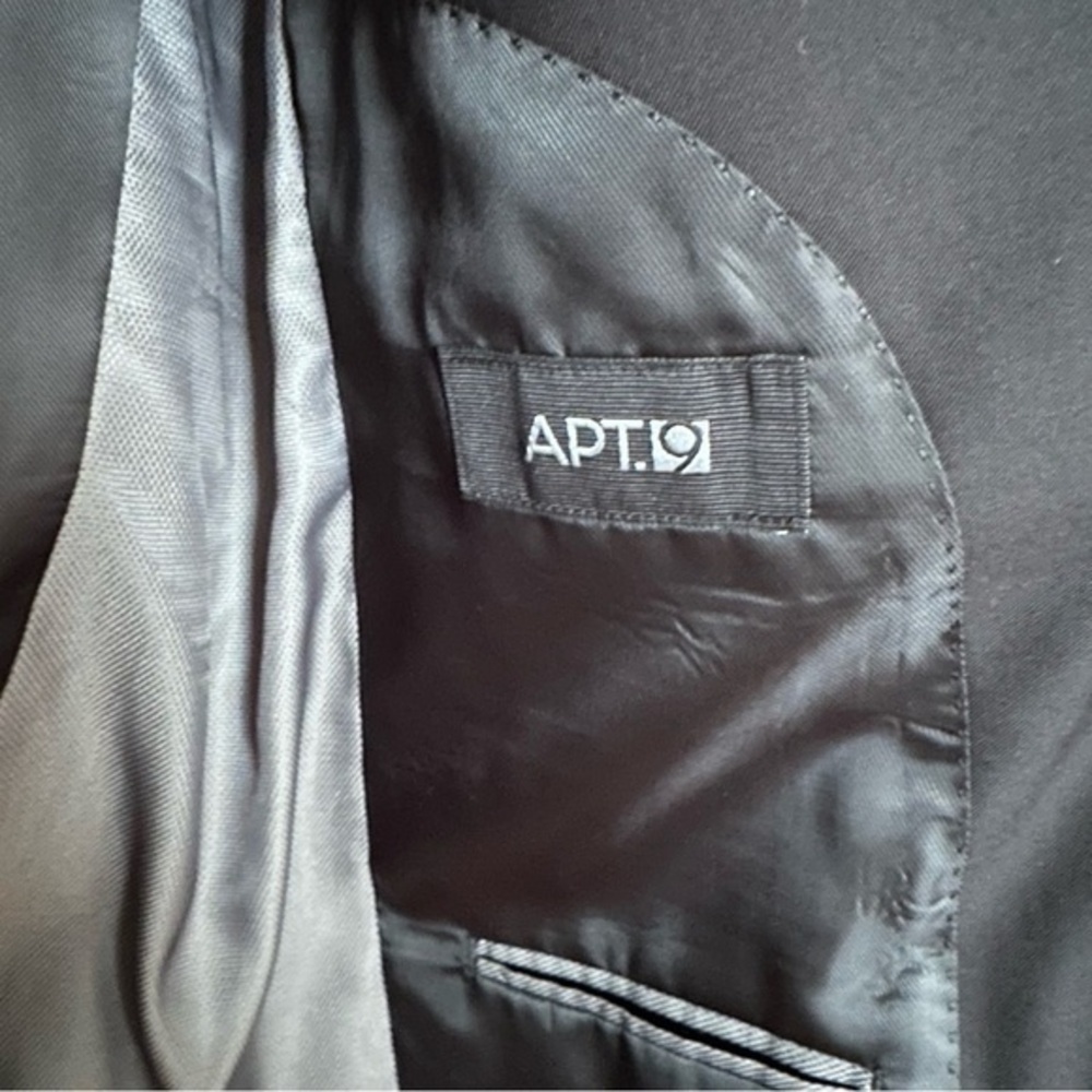 Apt. 9 Men’s Blazer - New in size 40R - Picture 3 of 4